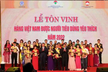 Khăn Poêmy Top 2 “Hàng Việt Nam được người tiêu dùng yêu thích năm 2022”